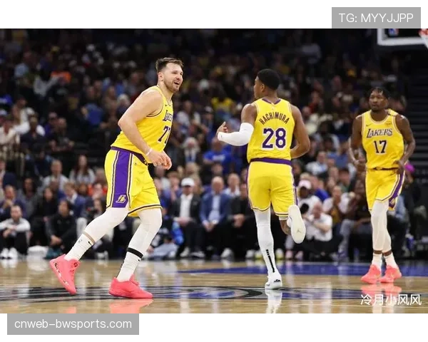 湖人独行侠NBA杯关键战，东契奇与詹姆斯生涯第20次交锋