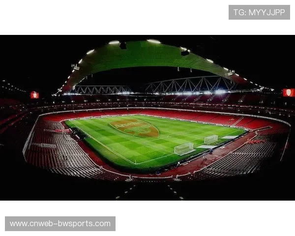 雨战影响传球精度，酋长球场场地条件遭质疑